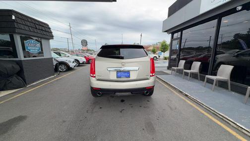 Radiant Silver Metallic 2016 Cadillac SRX Performance Collection