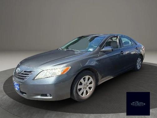 Magnetic Gray Metallic 2009 Toyota Camry XLE