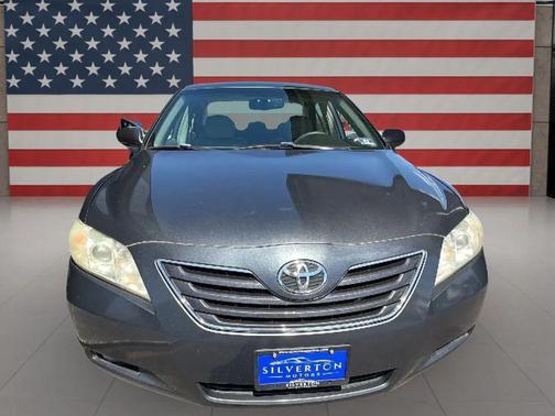 Magnetic Gray Metallic 2009 Toyota Camry XLE