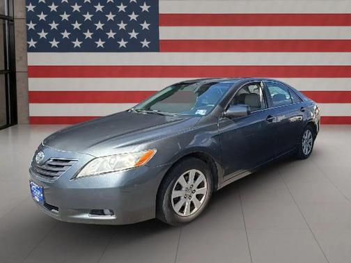 Magnetic Gray Metallic 2009 Toyota Camry XLE