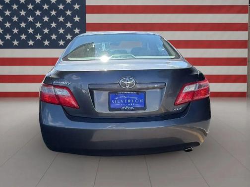 Magnetic Gray Metallic 2009 Toyota Camry XLE