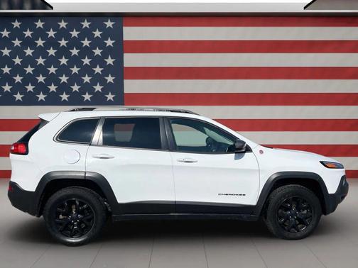 2015 Jeep Cherokee Sport