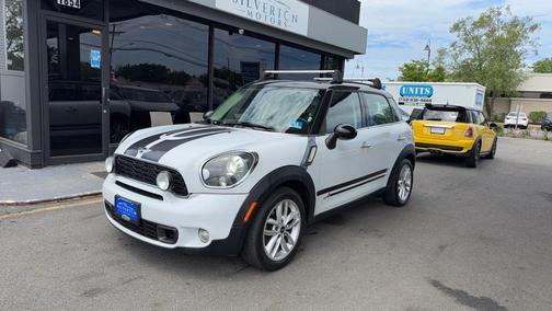 Light White 2012 MINI Cooper S Countryman Base