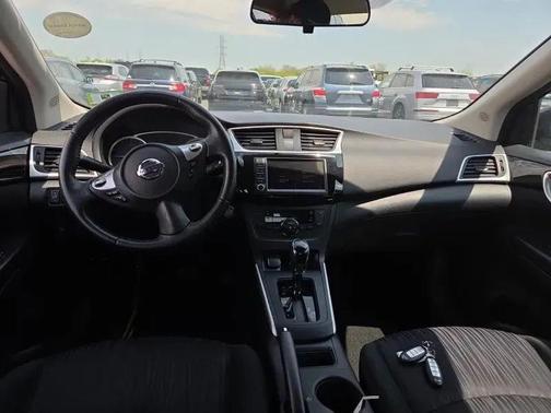 Super Black 2019 Nissan Sentra SV