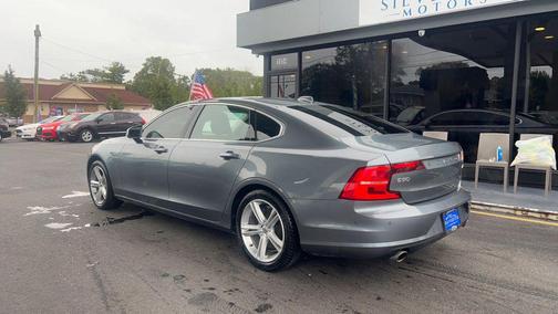 2018 Volvo S90 T5 Momentum