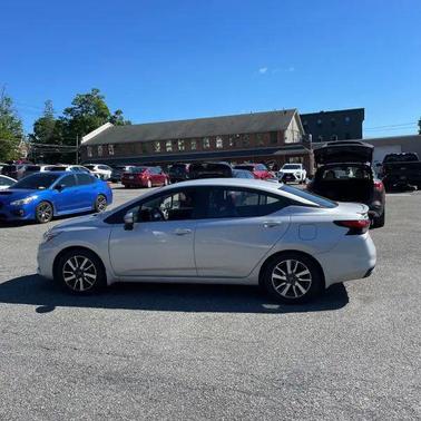 Brilliant Silver Metallic 2020 Nissan Versa 1.6 SV