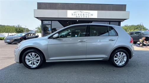 Platinum Gray Metallic 2015 Volkswagen Golf Auto TSI S