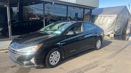 2019 Hyundai ELANTRA SE