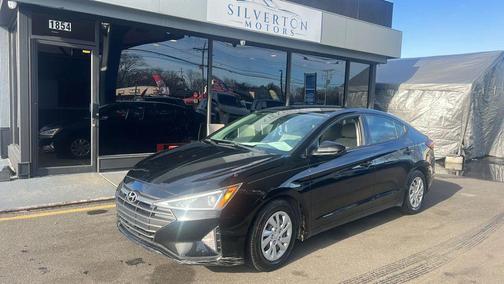 2019 Hyundai ELANTRA SE