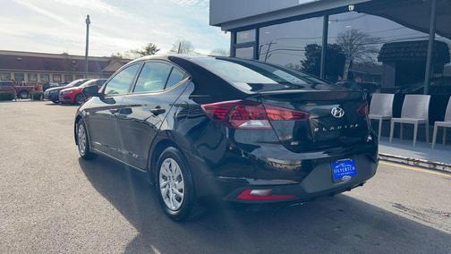 2019 Hyundai ELANTRA SE