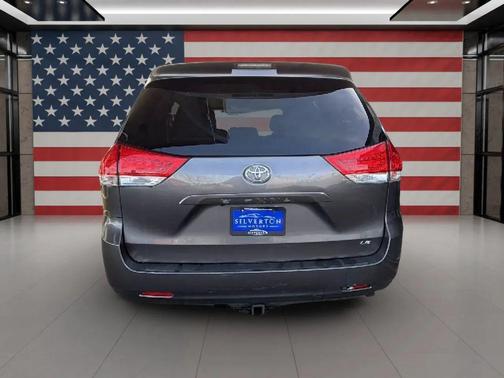 2012 Toyota Sienna LE