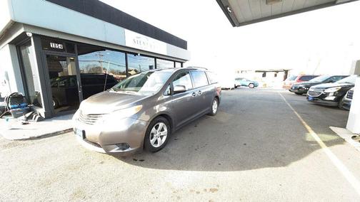 2012 Toyota Sienna LE