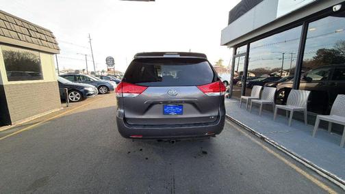 2012 Toyota Sienna LE