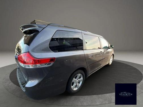 2012 Toyota Sienna LE