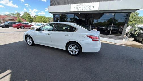 Pearl White 2014 Nissan Altima 2.5 SV