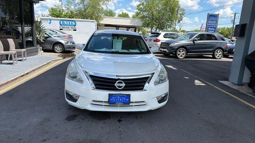 Pearl White 2014 Nissan Altima 2.5 SV