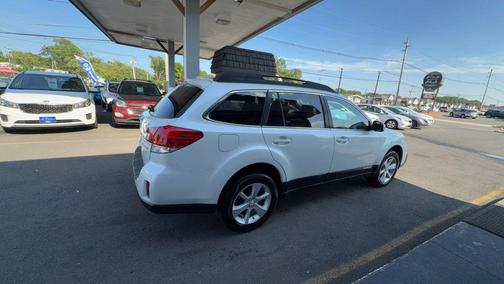Satin White Pearl 2013 Subaru Outback 2.5i Premium