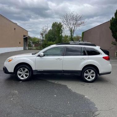 Satin White Pearl 2013 Subaru Outback 2.5i Premium