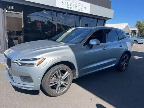 2018 Volvo XC60 T5 Momentum