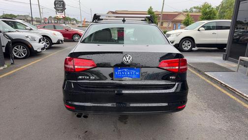 Black 2015 Volkswagen Jetta 1.8T SE