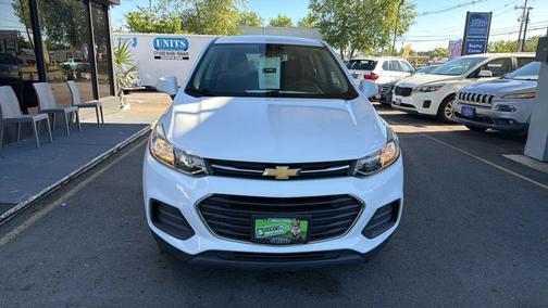 Summit White 2019 Chevrolet Trax LS