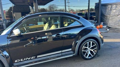 2016 Volkswagen Beetle 1.8T Dune