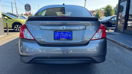 Gun Metallic 2017 Nissan Versa 1.6 SV