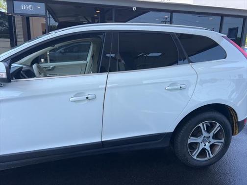 2012 Volvo XC60 T6 Premier Plus