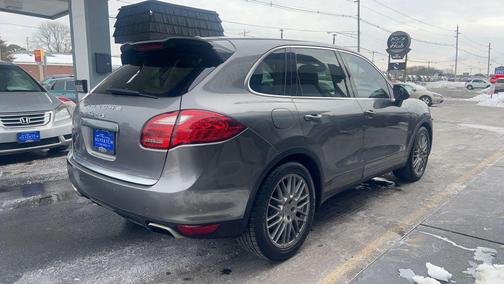 2013 Porsche Cayenne Cayenne