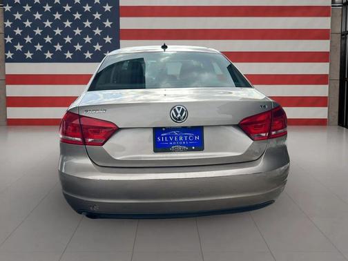 2015 Volkswagen Passat 1.8T Limited Edition