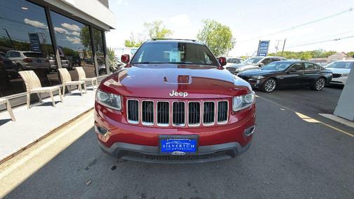 Brilliant Black Crystal Pearlcoat 2014 Jeep Grand Cherokee Laredo