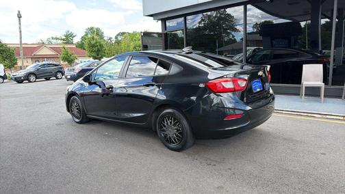 Mosaic Black Metallic 2019 Chevrolet Cruze LS