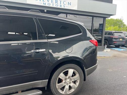 2011 Chevrolet Traverse 2LT