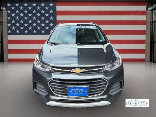 Gray 2018 Chevrolet Trax LT