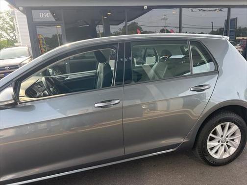 2016 Volkswagen Golf TSI S 4-Door