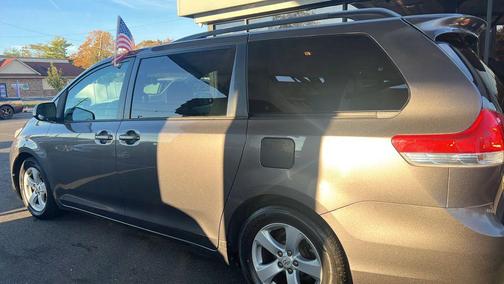 2012 Toyota Sienna LE