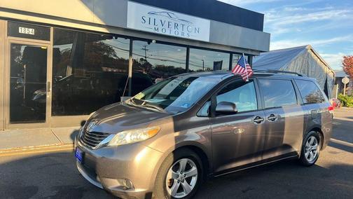 2012 Toyota Sienna LE
