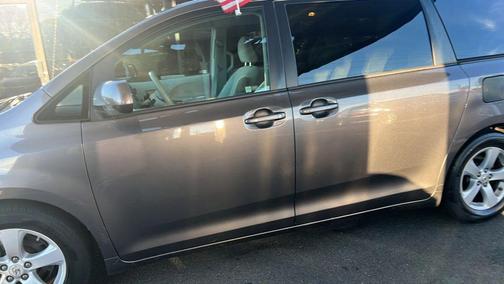 2012 Toyota Sienna LE