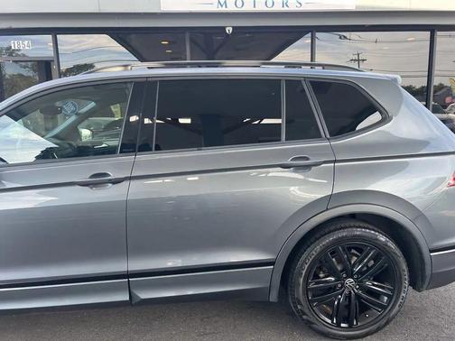 2022 Volkswagen Tiguan 2.0T SE R-Line Black 4MOTION