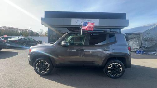 2016 Jeep Renegade Trailhawk