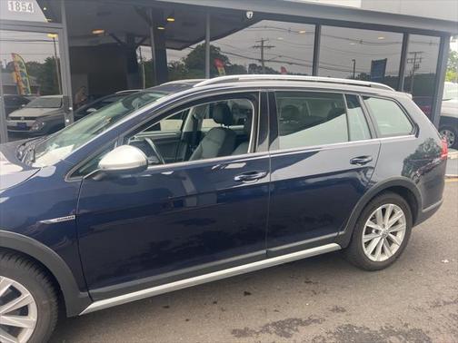 2017 Volkswagen Golf Alltrack TSI SE