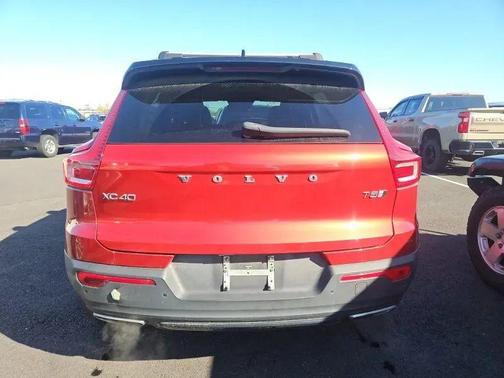 Fusion Red Metallic 2019 Volvo XC40 T5 R-Design