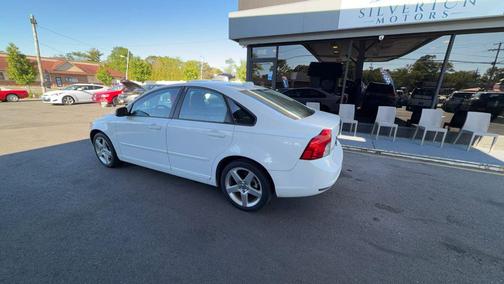 Ice White 2008 Volvo S40 2.4i