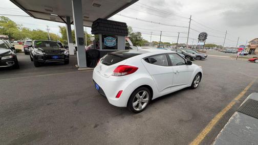 Century White 2015 Hyundai Veloster Base