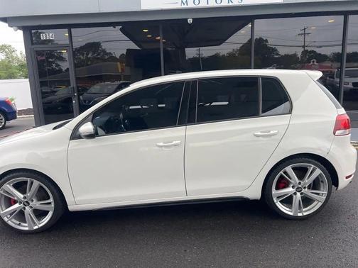2014 Volkswagen GTI Wolfsburg Edition