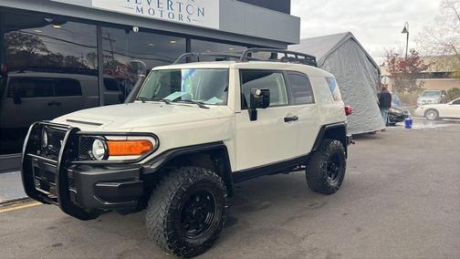 2014 Toyota FJ Cruiser Base