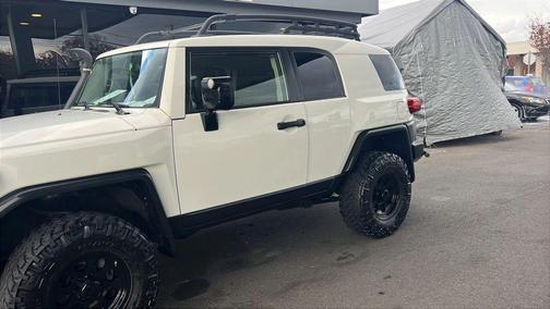 2014 Toyota FJ Cruiser Base