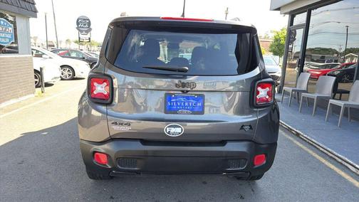 Granite Crystal Metallic Clearcoat 2016 Jeep Renegade Sport