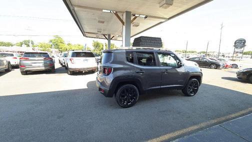 Granite Crystal Metallic Clearcoat 2016 Jeep Renegade Sport