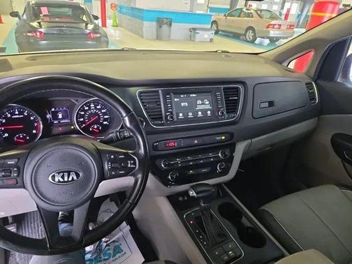 Clear White 2017 Kia Sedona LX